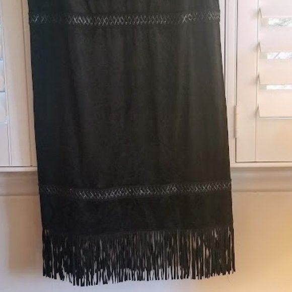 NWT | Stylish | Faux Suede | Black | Fringe Bottom | Sleeveless | Size: L - Picture 2 of 16